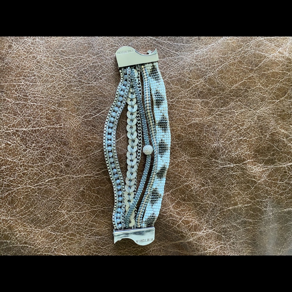 New Victoria Emerson silver bracelet